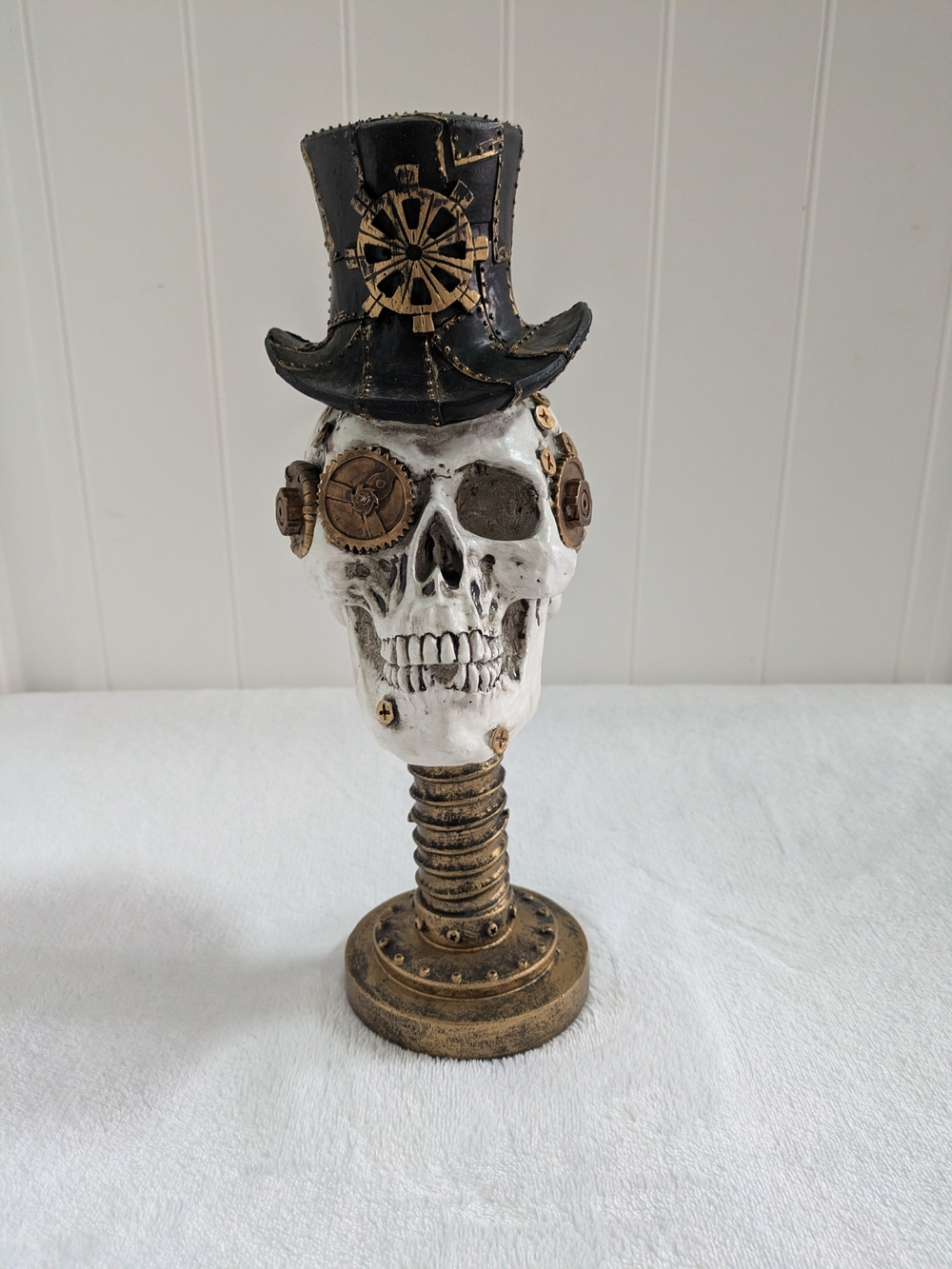 NWT Steampunk Skull Sculpture with Top Hat - White and Gold Home Art